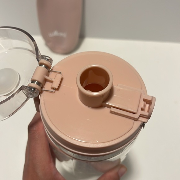 NWOT - Willceal Fruit Infuser Water Bottle Pink Cover 32 Oz. BPA Free Durable - Picture 6 of 7